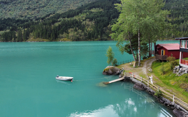 Lake Lovatnet